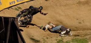 mountainboard łokieć z przedraminiem